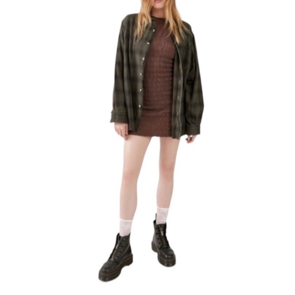 NWT UO Tatum Smocked Mini Dress Size L in Chocolate Short Sleeve - Picture 3 of 4